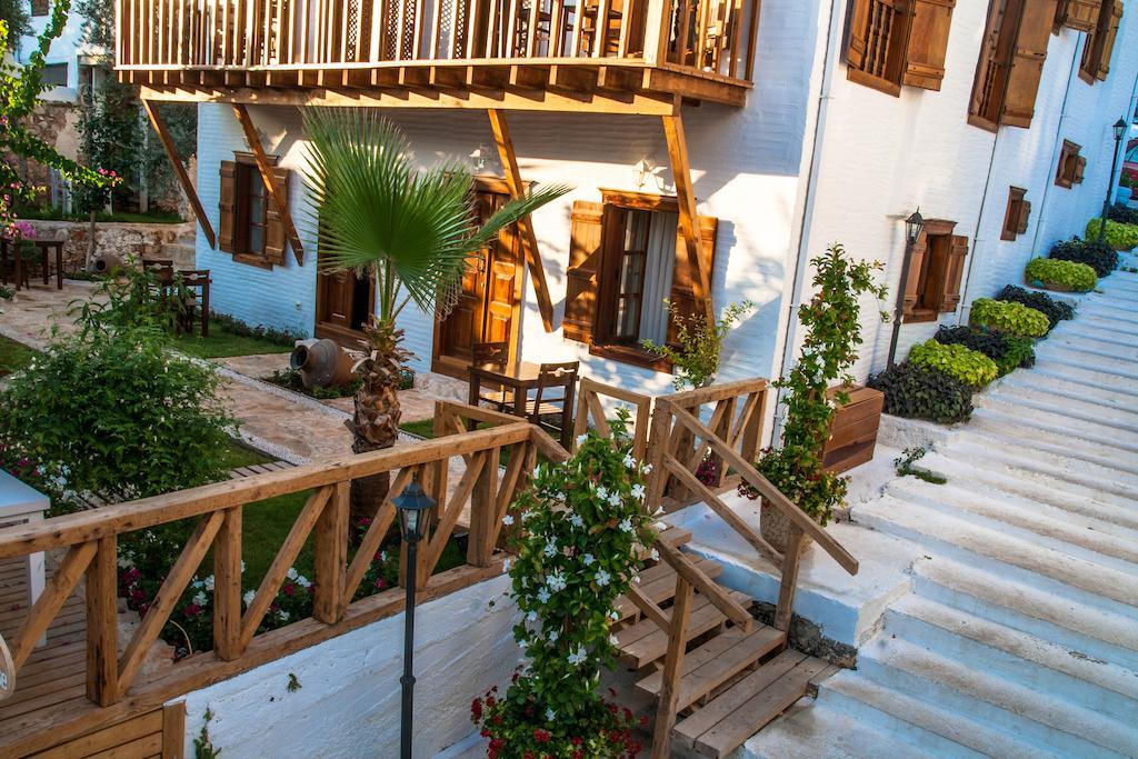 Отель Courtyard Калкан Экстерьер фото